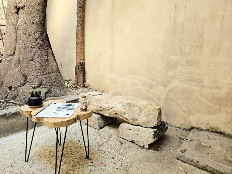 La Patio - Coeur De Ville - Clim Nîmes Esterno foto